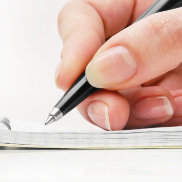 Hand,Writing,Message,In,Note,Closeup